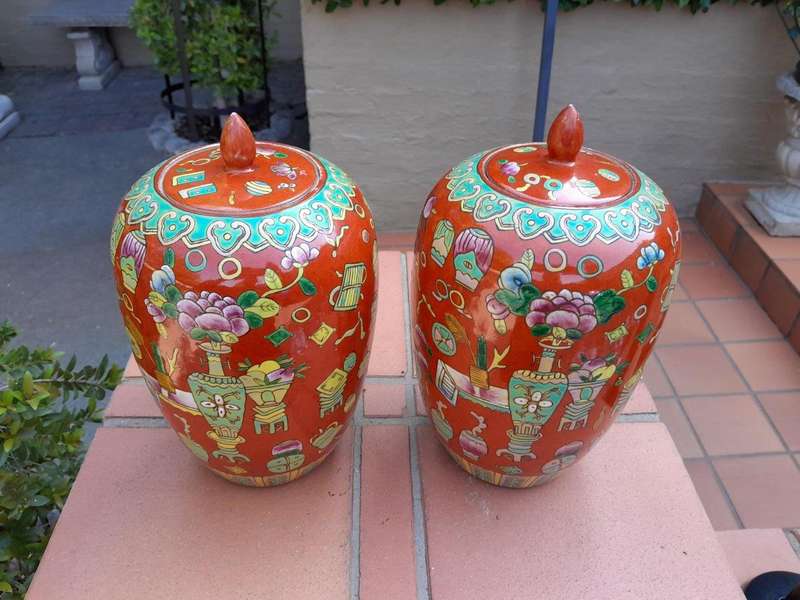 A Pair of Chinese Porcelain Ginger Jars with Lids 