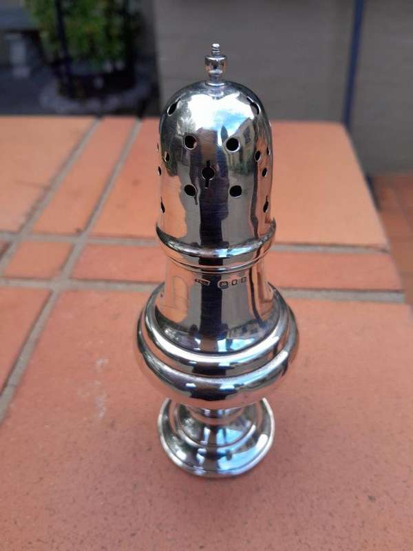 An Antique George V Birmingham 1911 Silver Sugar Caster 121g