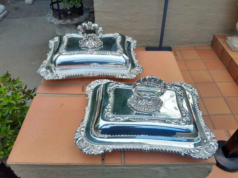 A 20th Century Pair Of  Electroplate Entrée Dishes With Cover