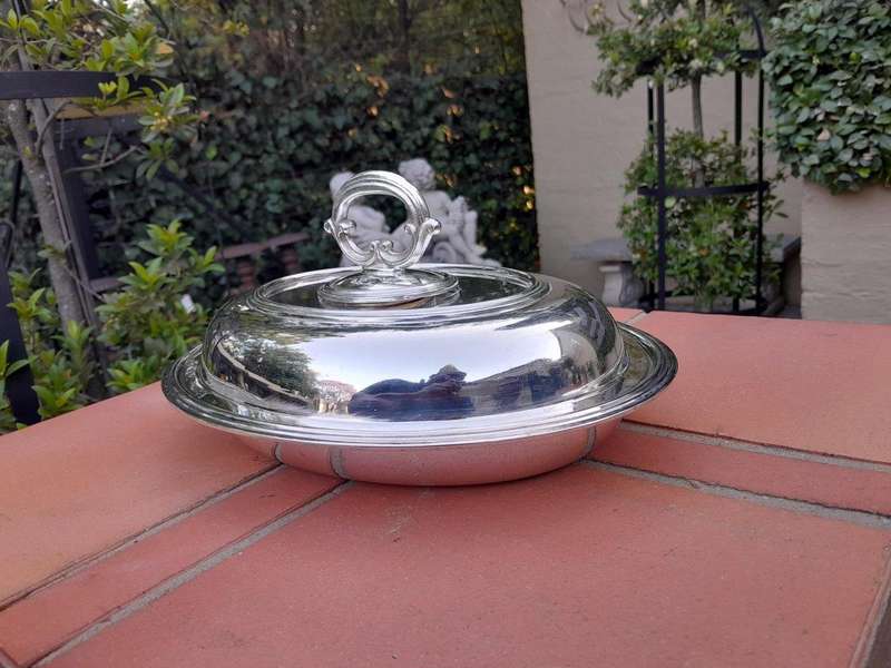 A 20th Century Electroplate Entrée Dish With Cover Ellis Barker Silver Company