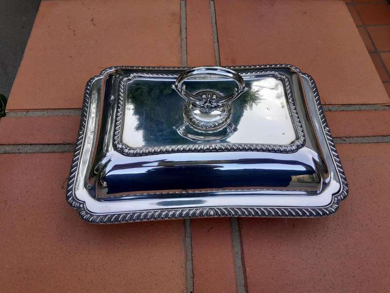 A 20th Century Electroplate Entrée Dish