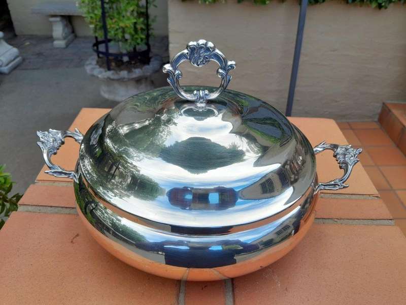 A 20th Century Electroplate Soup Tureen With Lid On Paw Feet