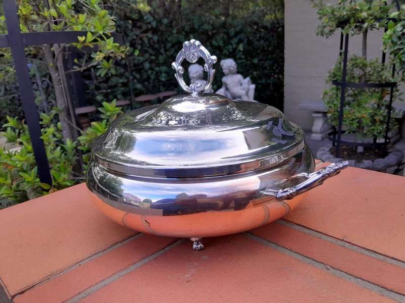 A 20th Century Electroplate Soup Tureen With Lid On Paw Feet