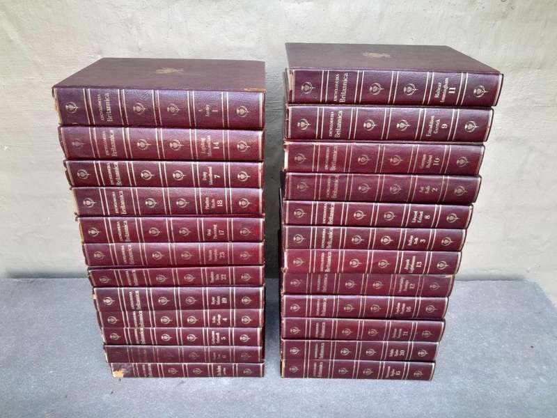 A 20th Century Set Of Encyclopedia Britannica (Comprising 24 Volume) Circa 1973         ...