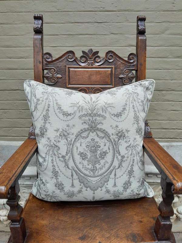 A Cream & Lime Floral Cushion