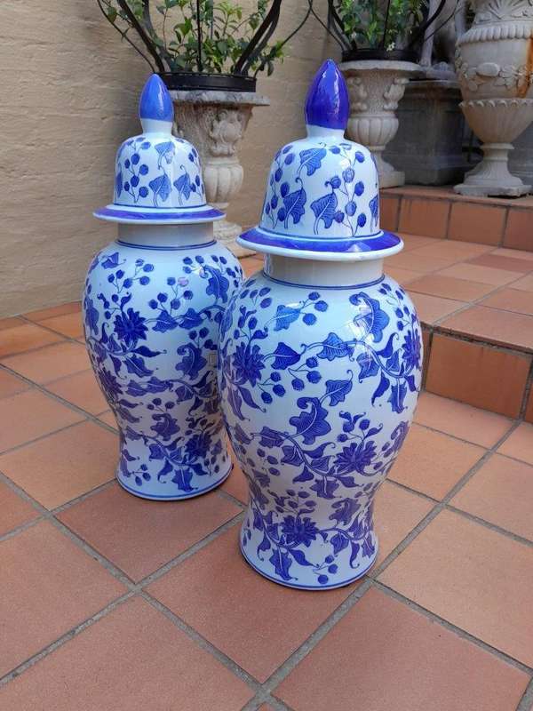 A 20th Century Pair of Chinese Ming Style Hand Painted Blue / White Jars with Lids