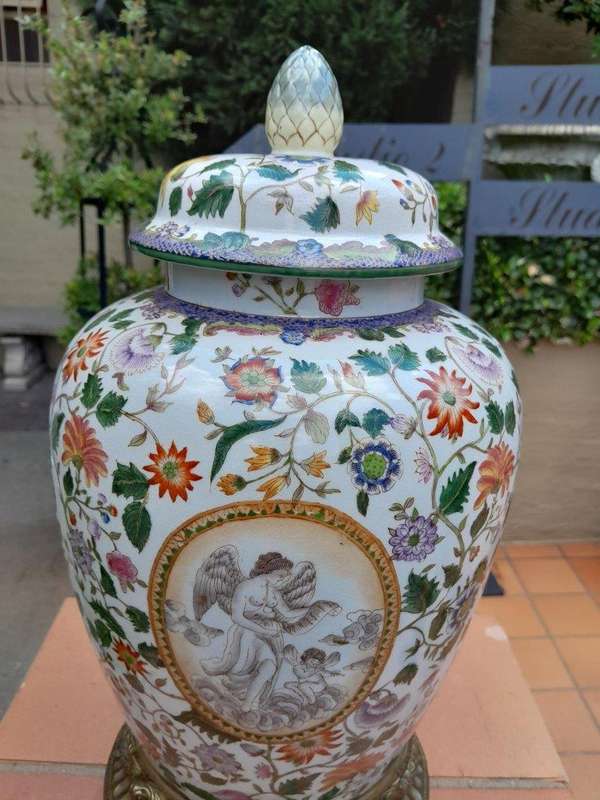 A Late 20th Century Chinese Export Porcelain Vase With Lid With Wong Lee Stamp and Gilt Metal Base