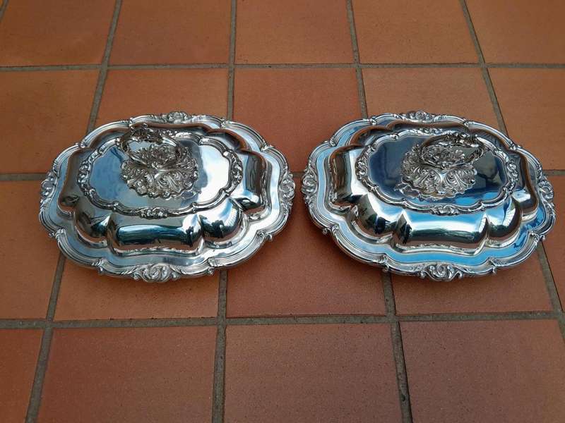A 20TH Century Pair of Heavy Silver Plate Entrée Dishes with Stamp Angora AA 