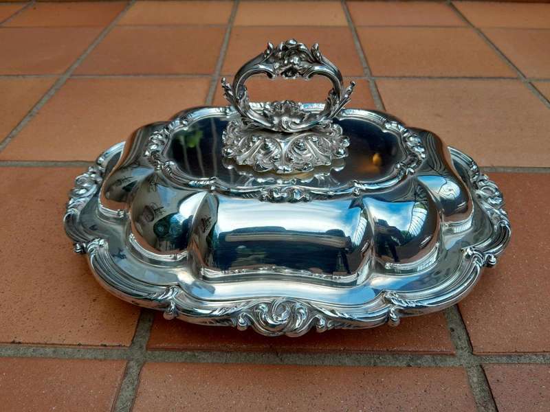 A 20TH Century Pair of Heavy Silver Plate Entrée Dishes with Stamp Angora AA 