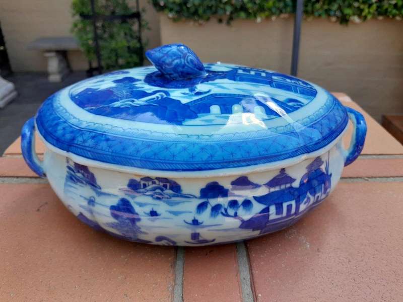 An Antique Early 19th Century Blue / White Dish with Cover and Handles