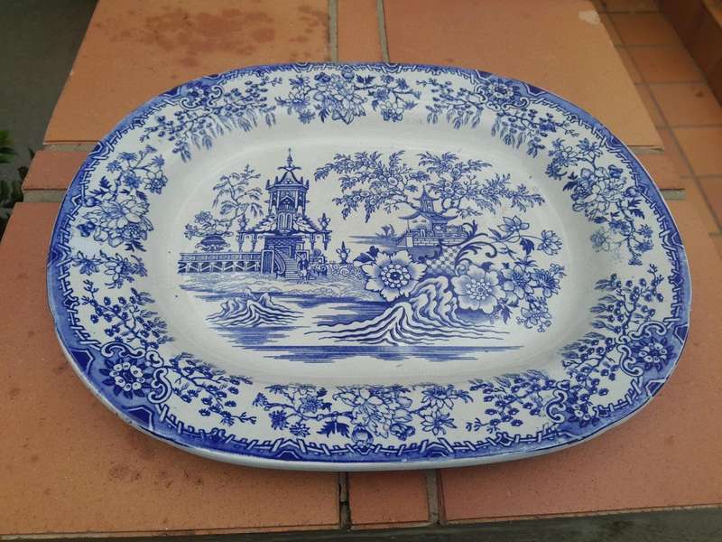 An Antique Blue and White Porcelain Platter