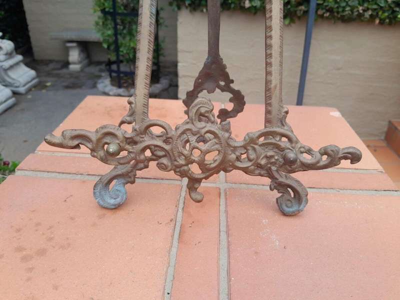An Ornate Floral Carved Victorian Style Brass Picture, Book / Plate Easel