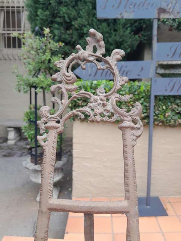 An Ornate Floral Carved Victorian Style Brass Picture, Book / Plate Easel