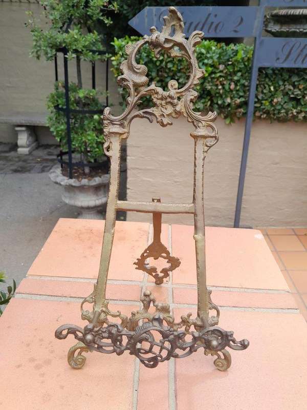 An Ornate Floral Carved Victorian Style Brass Picture, Book / Plate Easel