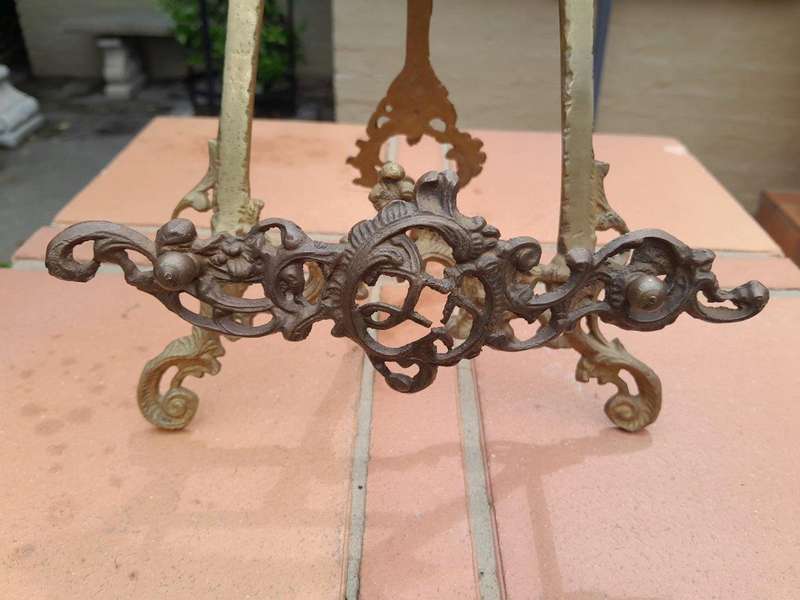 An Ornate Floral Carved Victorian Style Brass Picture, Book / Plate Easel