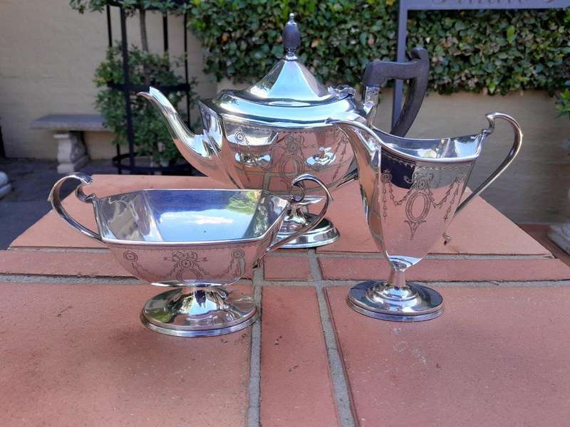 A 20th Century Art-Deco Style 3 Piece Tea / Coffee Set