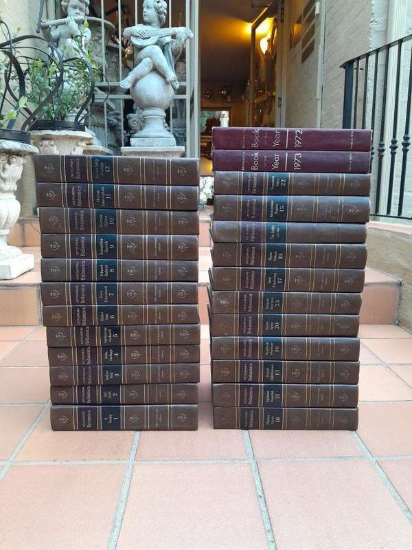 A 20TH Century Set of Enclopedia Brittanica Consisting of Twenty Six Books Including the Index an...