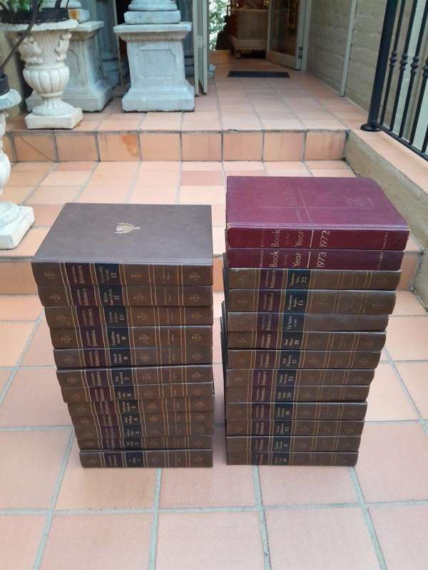 A 20TH Century Set of Enclopedia Brittanica Consisting of Twenty Six Books Including the Index an...