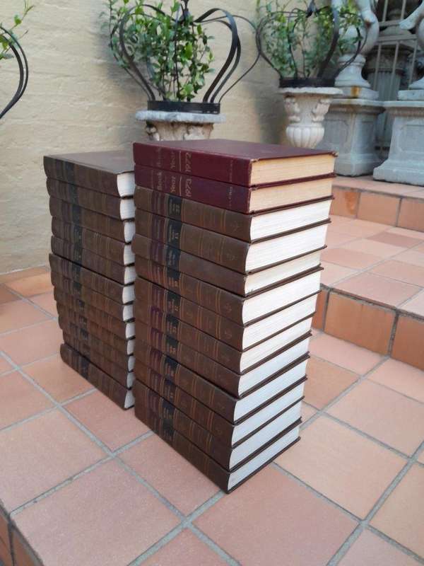 A 20TH Century Set of Enclopedia Brittanica Consisting of Twenty Six Books Including the Index an...