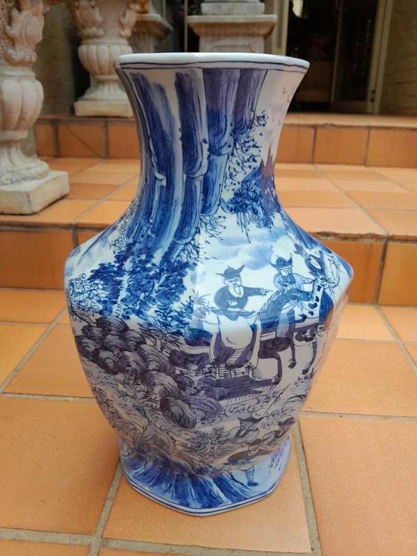 A 20th Century Pair of Chinese Blue and White Vases