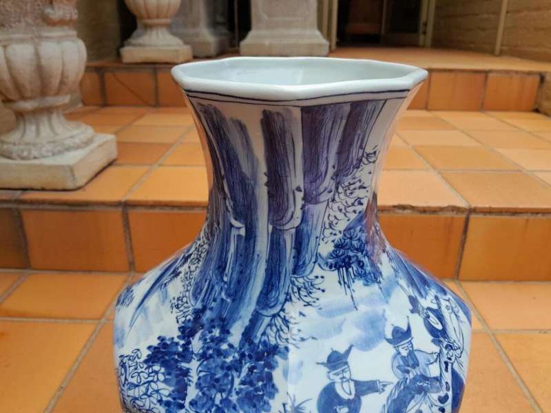 A 20th Century Pair of Chinese Blue and White Vases