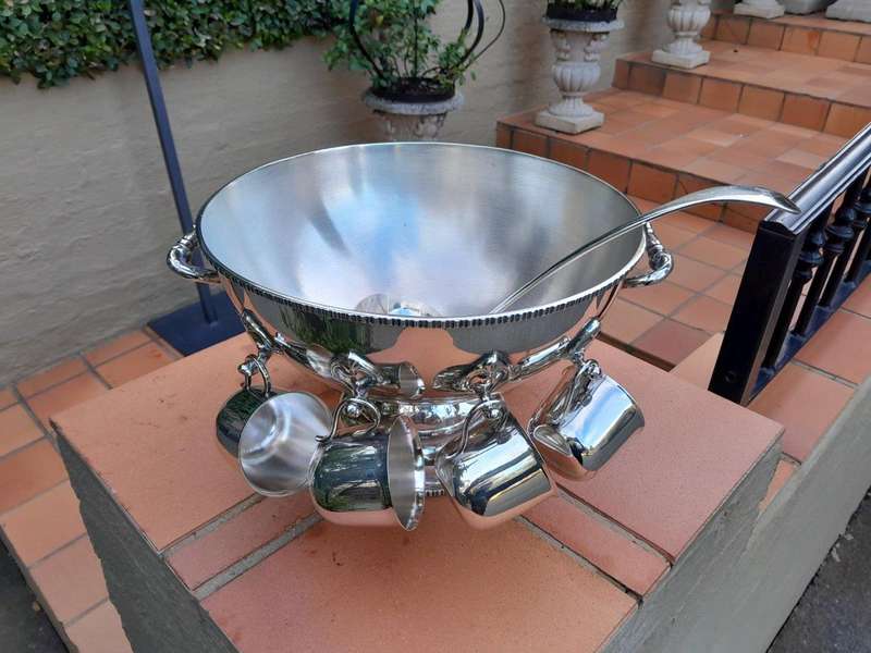 A 20th Century Silver-Plate Punch Bowl With Ladle And Eight Cups