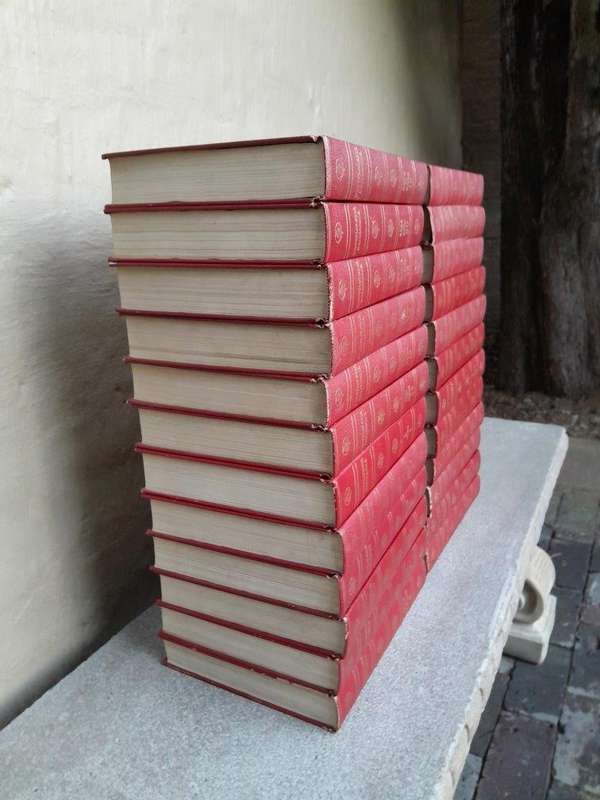 A 20th Century / Circa 1958 Printed In Great Britain Set Of Encyclopedia Britannica Consisting Of...
