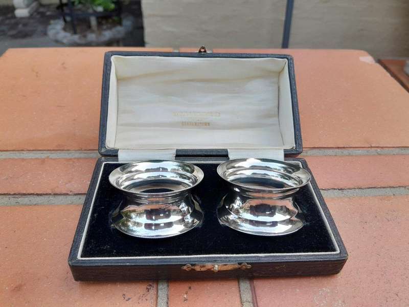 An Antique Circa 1924 George V  Birmingham Pair Of Silver Napkin / Serviette Rings In Original Bo...