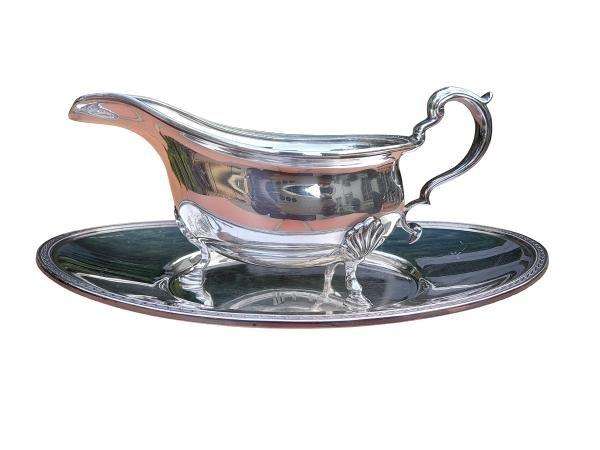 A 20th Century Sheffield Silver Plate Gravy / Sauce Boat With Matching Underplate By Mappin & Webb