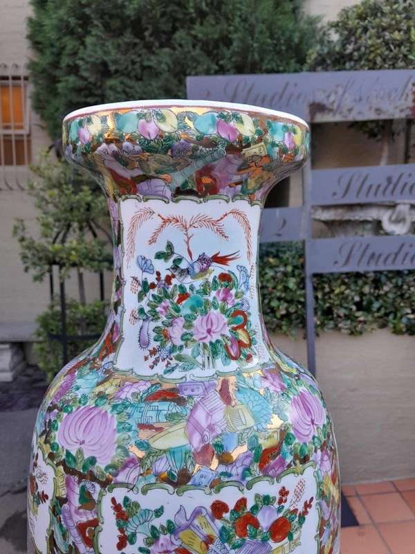A 20th Century Tall Famille Rose Mandarin Vase