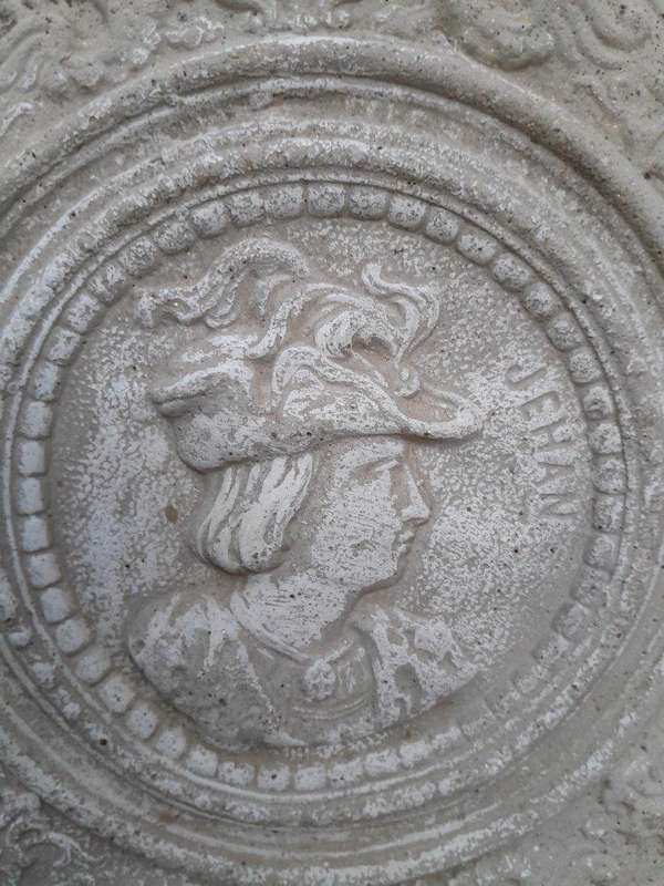 A Concrete Relief Round Plaque Sculpture Of Classical Head Figurine
