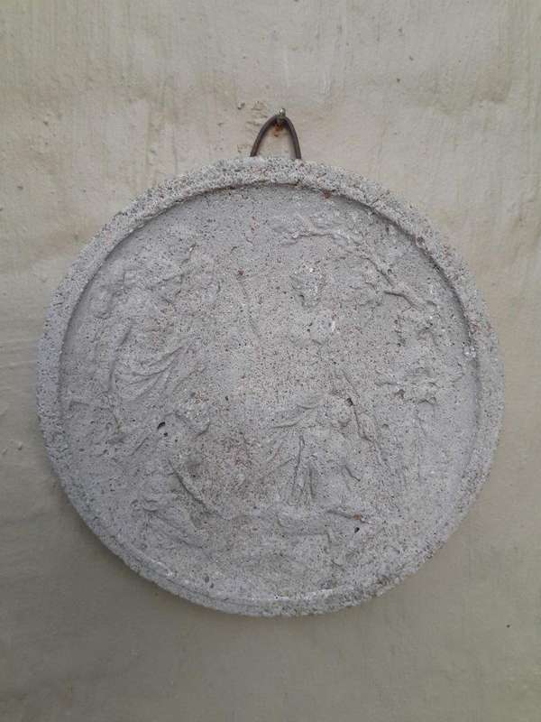 A Concrete Relief Round Plaque Sculpture Of Greek Classical Figures