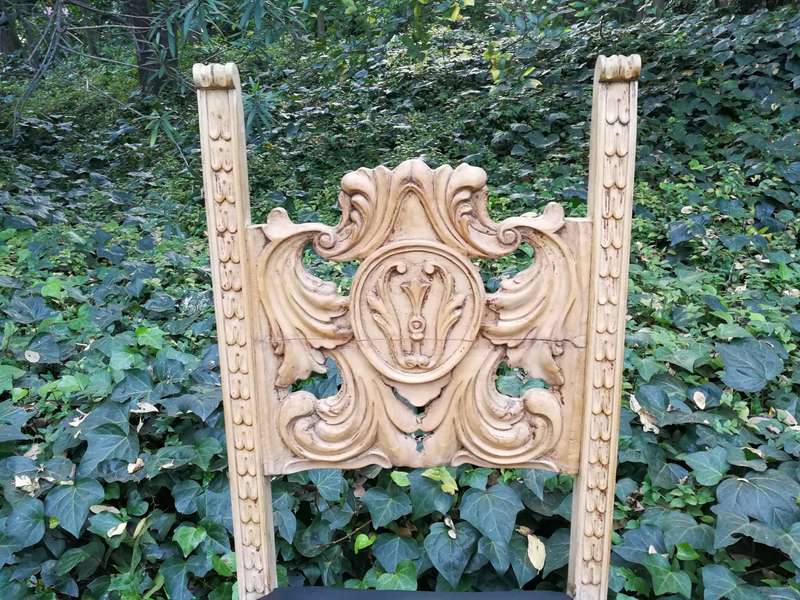 A 20th Century Set of Eight Carved and Bleached Oak Dining Chairs Upholstered in Leather