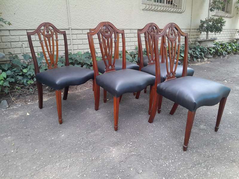 An 18th Century Circa 1790 Fine and Rare Set of Six George lll Hepplewhite Period Mahogany Shield...