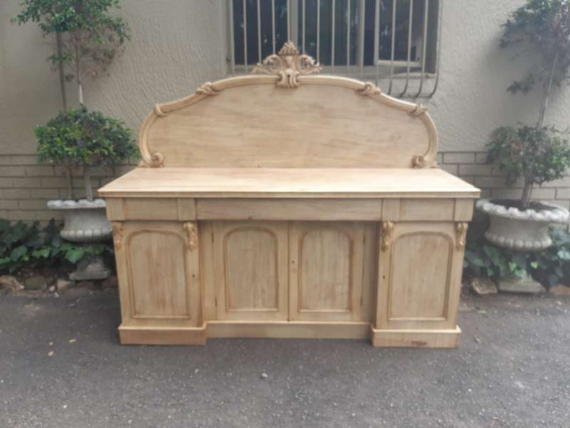 Bleached / Natural Wood Finish Mahogany Carved 4 Door Chiffonier