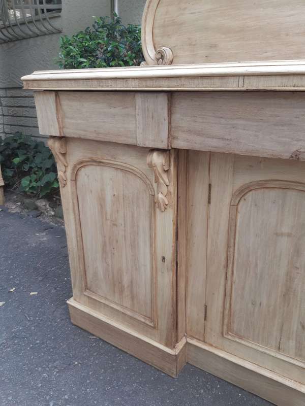 Bleached / Natural Wood Finish Mahogany Carved 4 Door Chiffonier