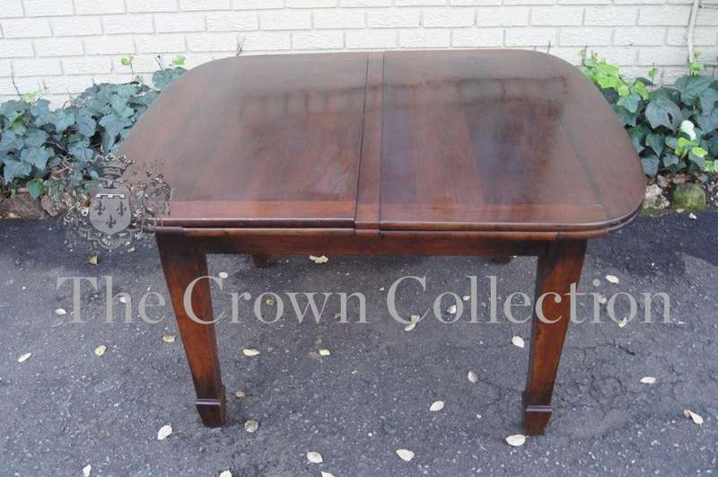 Vintage Mahogany Extension Dining Table (8-Seater)