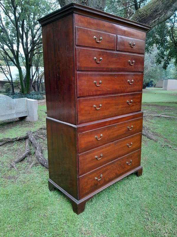 A Late 18th Century Sheraton Period George III Plum Pudding Mahogany & Satinwood Strung Chest On ...