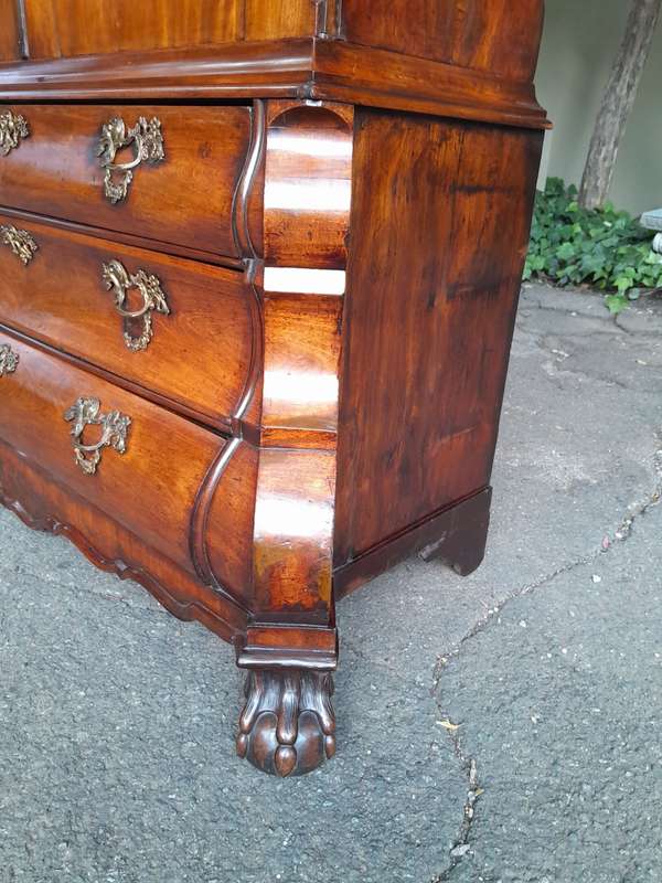 19th Century Burr Walnut Gabled Bombe Armoire in Rococo Taste, Dutch circa 1860