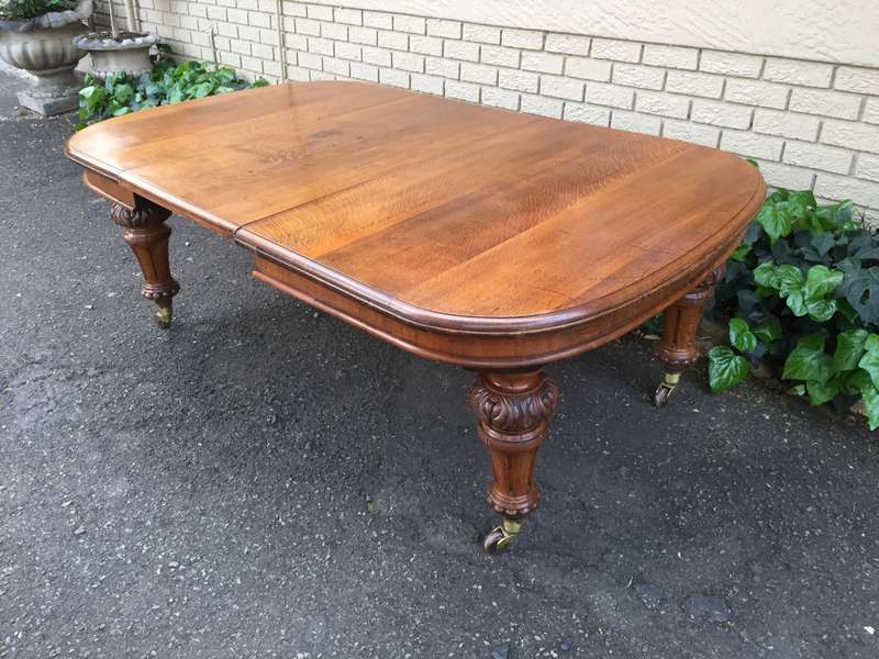 A Fine Victorian Oak Extension Dining Table, English circa 1860 (8-Seater)