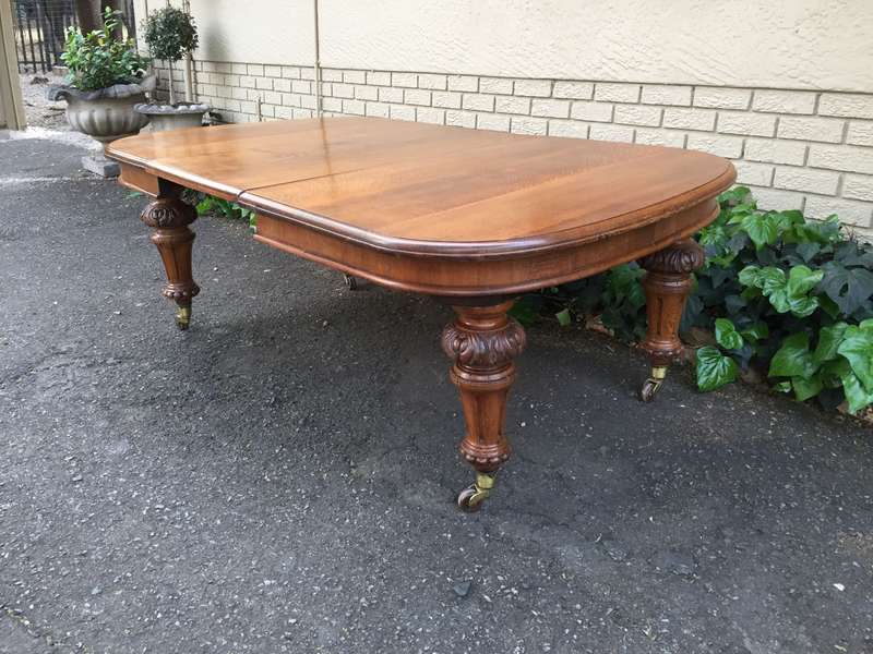 A Fine Victorian Oak Extension Dining Table, English circa 1860 (8-Seater)