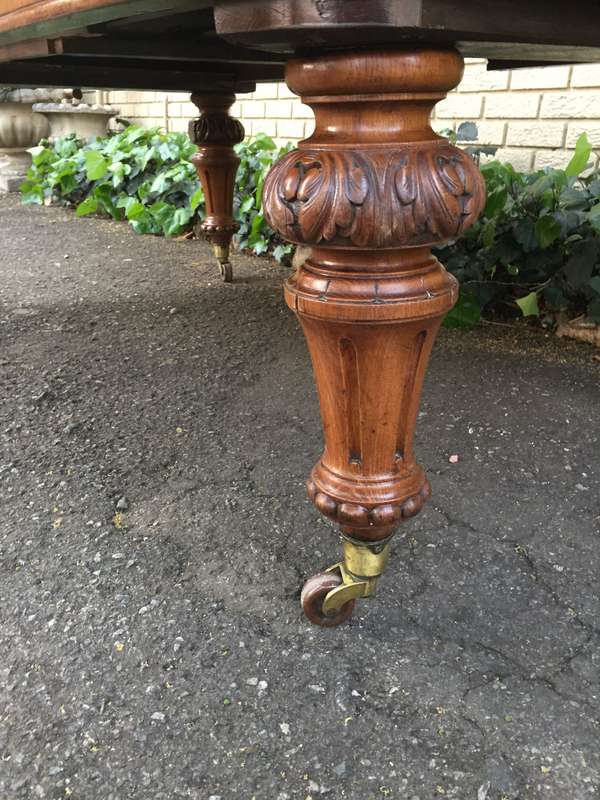 A Fine Victorian Oak Extension Dining Table, English circa 1860 (8-Seater)