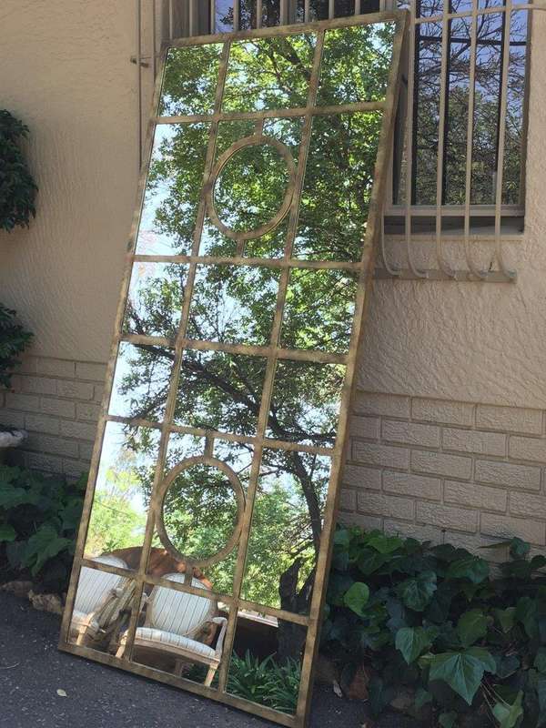 Wrought Iron Gilded Mirror with Circle Detail (gold)