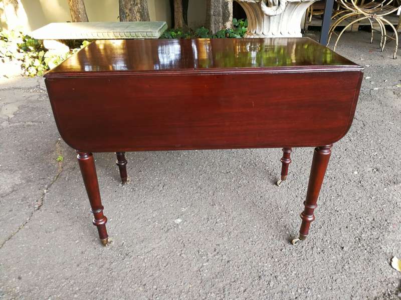 Mahogany Pembroke Drop side Table