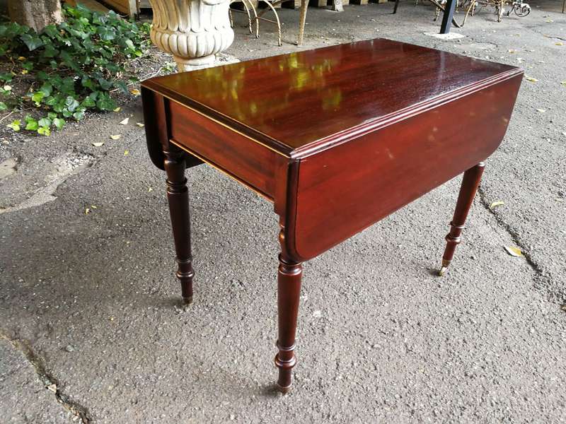 Mahogany Pembroke Drop side Table