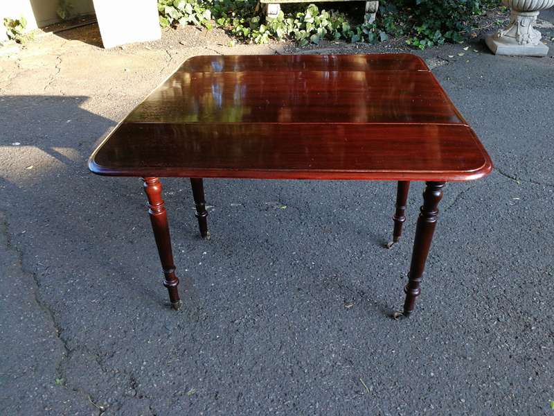 Mahogany Pembroke Drop side Table
