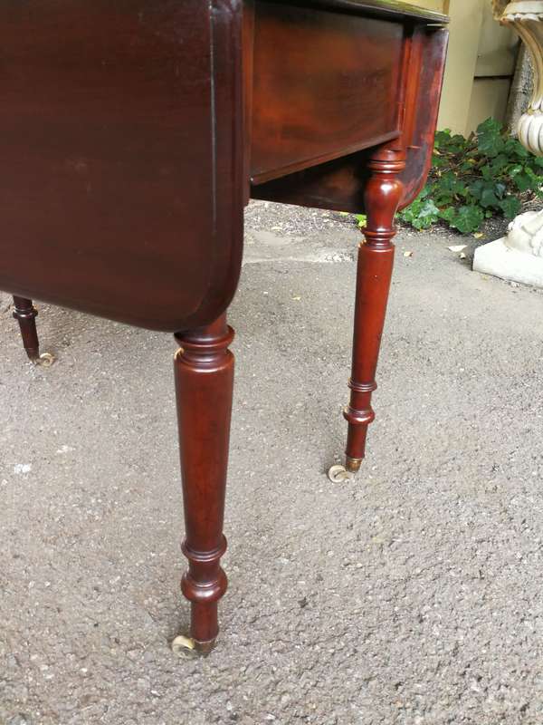 Mahogany Pembroke Drop side Table