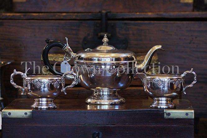 Set Of 3 Viking Plate Tea Set Circa 1940