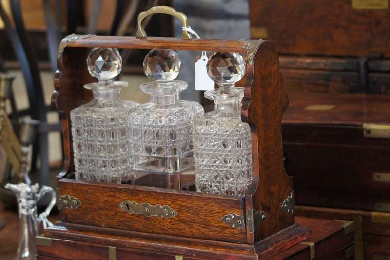 Victorian Oak Wood Tantalus