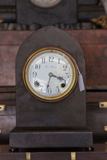 Antique New Haven Clock (Aurora)